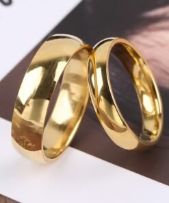 Simple Fashion Style Smooth Stainless Steel Rings Classic Gold Color Couple Rings for Women and Men Wedding Engagement Jewelry
