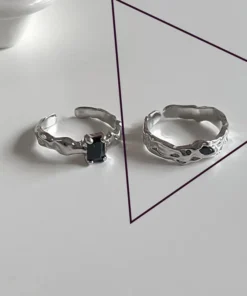 Korean Style Niche Design Irregular Black Gemstone Micro-Paved Diamond Ring for Women, Fashionable and Cool Open-Ended Index Finger Ring